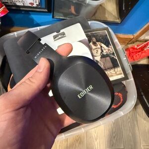 Edified wireless headphones